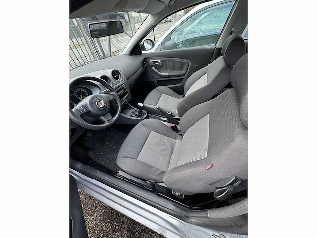 Seat - 2006 - ibiza - 1.2i benzine - personenauto - afbeelding 19 van  32