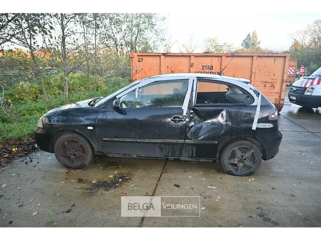 Seat ibiza (in beslag genomen voertuig) - afbeelding 13 van  13