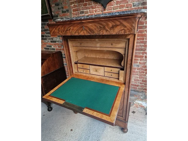 Secretaire - afbeelding 1 van  3