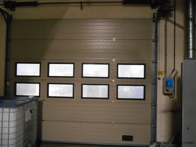 Sectionaal poort crowford 365b x 300h - afbeelding 1 van  4