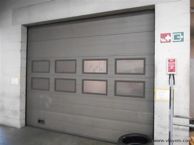Sectionaal poort crowford 365b x 300h - afbeelding 2 van  4