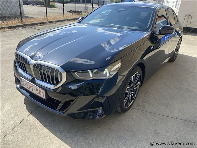 Sedan bmw, type 520d - afbeelding 1 van  18