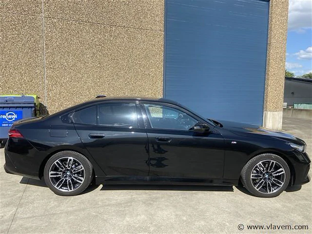 Sedan bmw, type 520d - afbeelding 13 van  18