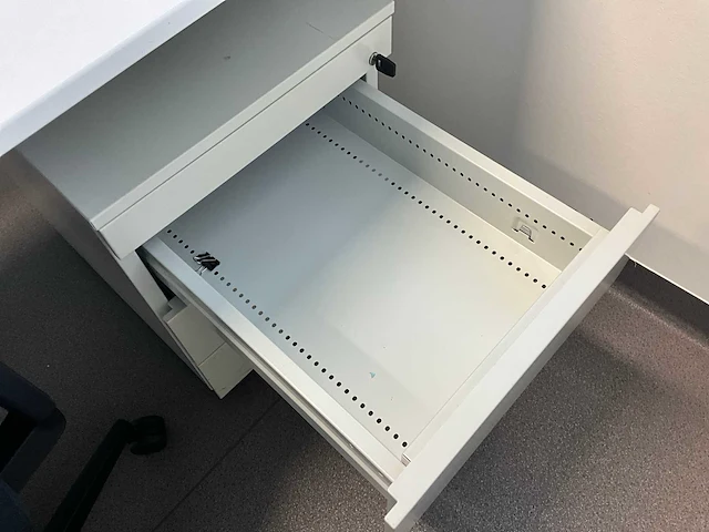 Sedus bureau-eiland 160x170 + bureaustoelen - afbeelding 5 van  13
