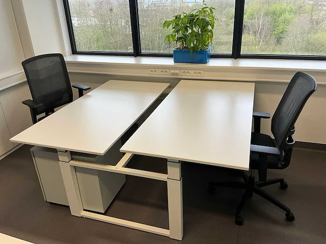 Sedus bureau-eiland 160x170 + bureaustoelen - afbeelding 1 van  13