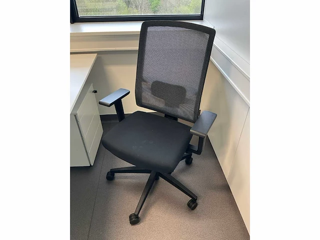 Sedus bureau-eiland 160x170 + bureaustoelen - afbeelding 9 van  13