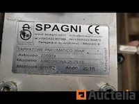 Semi-automatische pneumatische sluitmachine spagni - afbeelding 1 van  4