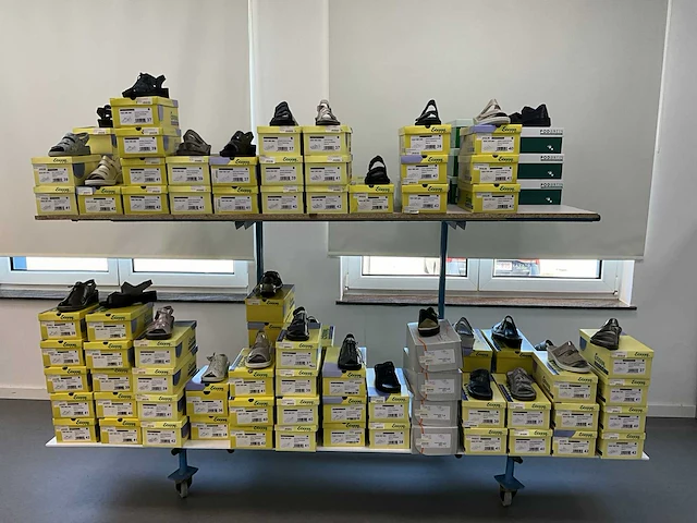 Semi-orthopedische schoenen - afbeelding 1 van  39