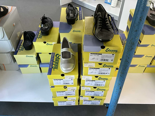 Semi-orthopedische schoenen - afbeelding 31 van  39