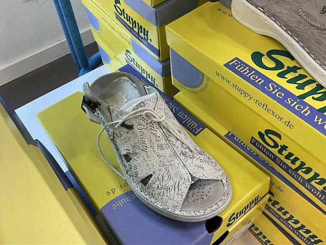 Semi-orthopedische schoenen - afbeelding 37 van  39