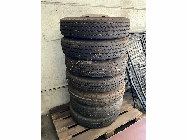 Semperit express steel vrachtwagenbanden met velg 7 stuks - afbeelding 2 van  6