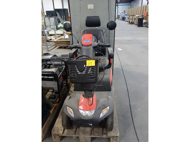 Senioren scooter met lader invacare - afbeelding 2 van  6