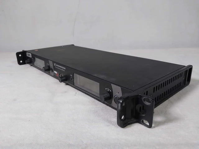 Sennheiser em2050 receiver w/2 x bodypack sk2000 & 2 x handmicrophone skm2000 (718-790mhz) - afbeelding 9 van  13
