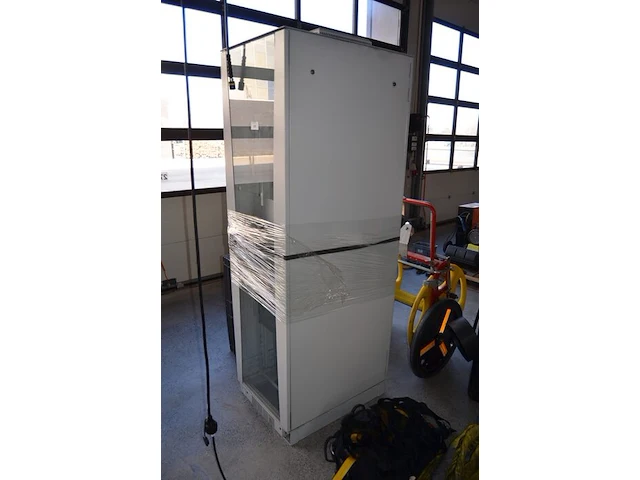 Serverkast met 1 baseline switch 2024 3c16471 - afbeelding 3 van  7