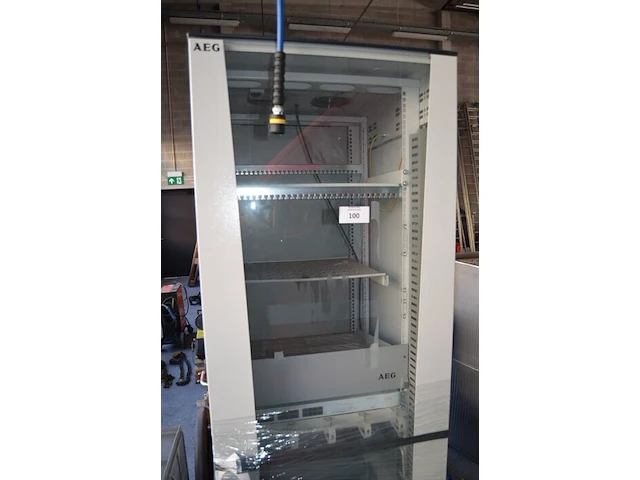 Serverkast met 1 baseline switch 2024 3c16471 - afbeelding 5 van  7