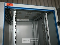 Serverkast met glazen deur - afbeelding 3 van  5