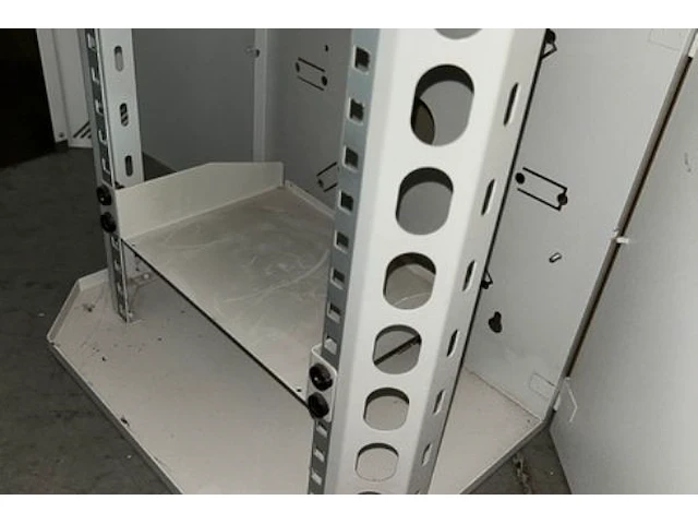 Serverkast - afbeelding 2 van  2