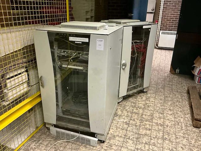 Serverrack (3x) - afbeelding 1 van  11