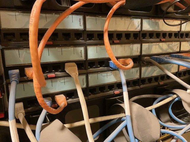 Serverrack met inhoud - afbeelding 9 van  9