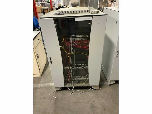Serverrack - afbeelding 2 van  8