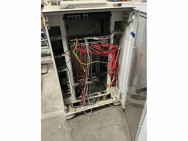 Serverrack - afbeelding 3 van  8