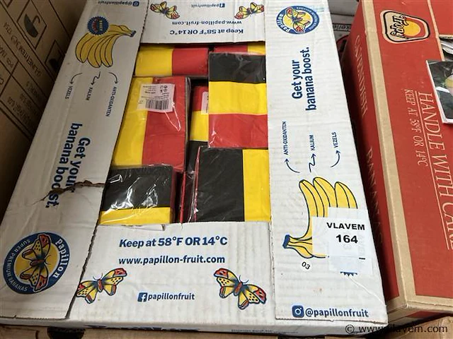 Servetten en franstalige kaartjes - afbeelding 1 van  4