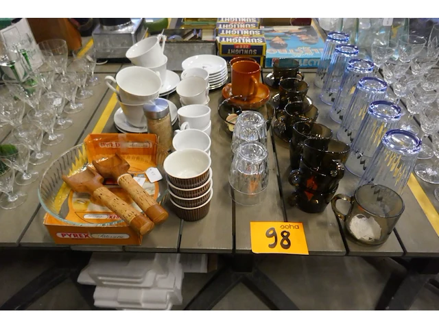 Servies en dergelijken - afbeelding 1 van  5