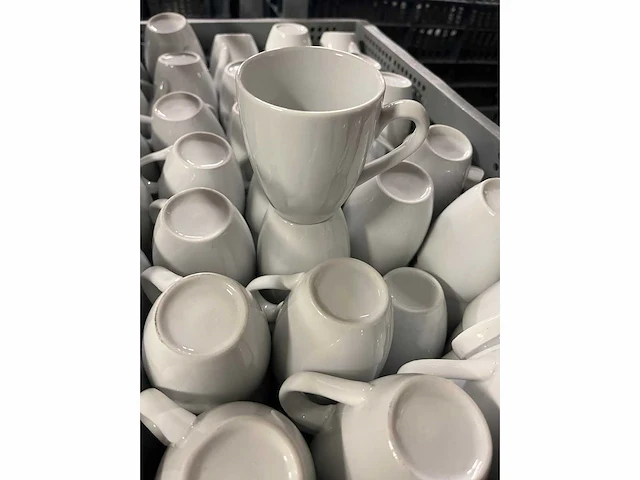 Servies, glaswerk en bestek (360x) - afbeelding 1 van  2