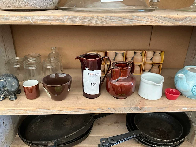 Servies, glaswerk en bestek - afbeelding 1 van  1