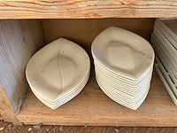Servies, glaswerk en bestek - afbeelding 2 van  2