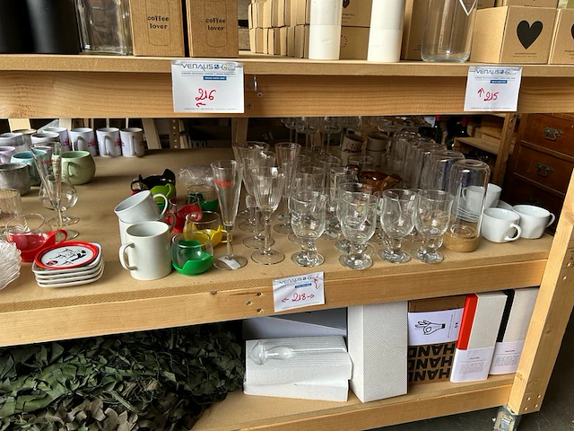 Servies, glazen, schaaltjes - afbeelding 1 van  6