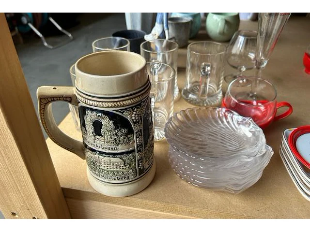 Servies, glazen, schaaltjes - afbeelding 2 van  6