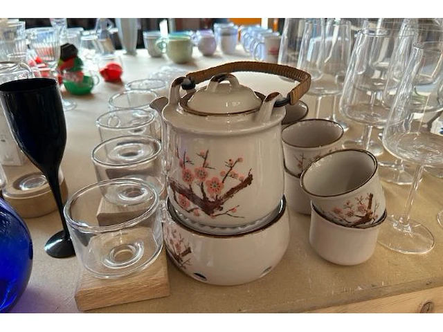 Servies, glazen, schaaltjes - afbeelding 5 van  6