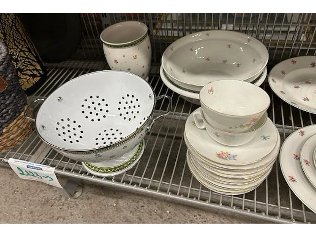 Servies - afbeelding 2 van  5