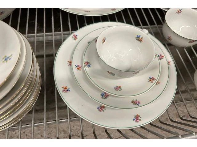 Servies - afbeelding 3 van  5