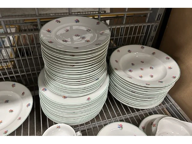 Servies - afbeelding 4 van  5