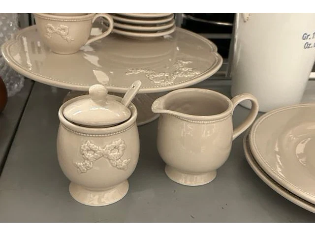 Servies - afbeelding 6 van  6