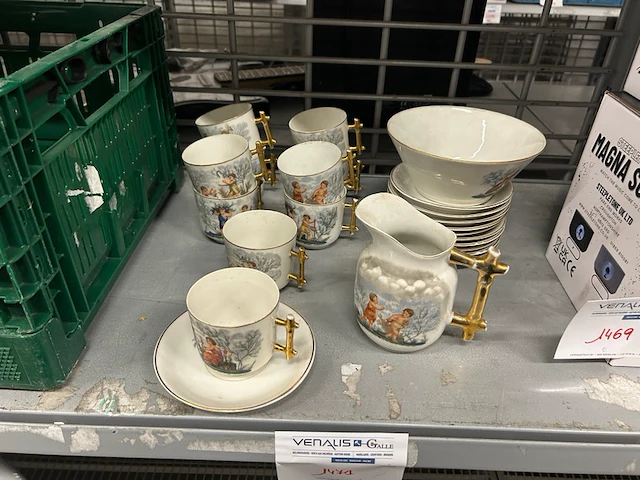 Servies - afbeelding 1 van  6