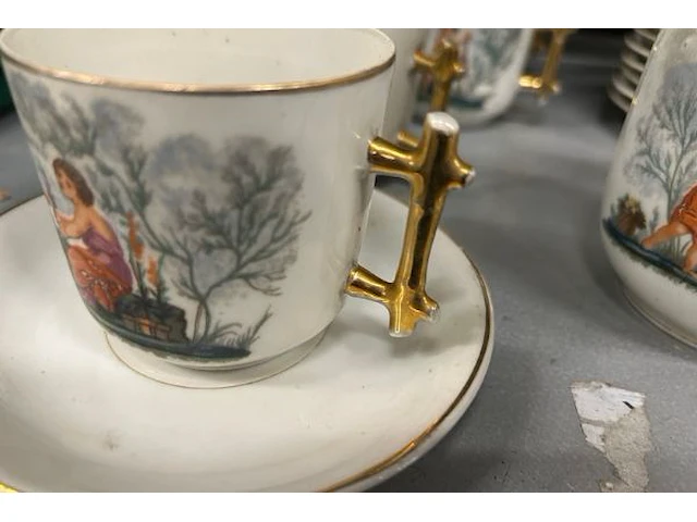 Servies - afbeelding 3 van  6