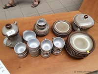 Servies - afbeelding 1 van  4