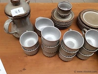 Servies - afbeelding 2 van  4