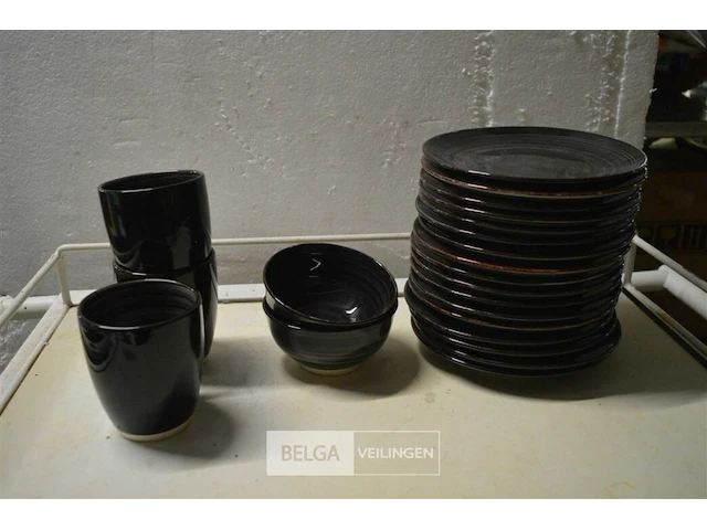 Servies - afbeelding 1 van  3