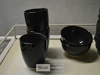 Servies - afbeelding 2 van  3
