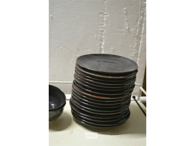 Servies - afbeelding 3 van  3