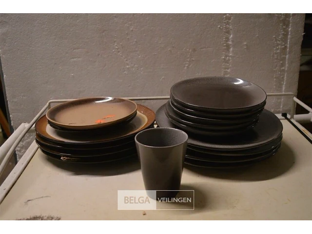 Servies - afbeelding 1 van  1