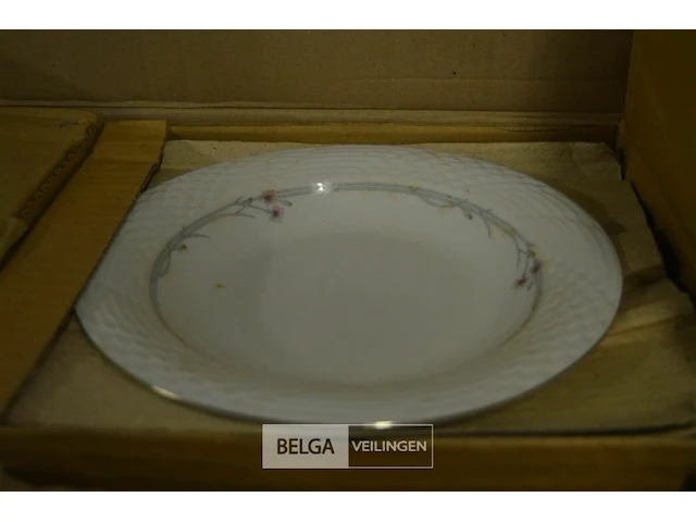 Servies - afbeelding 1 van  2