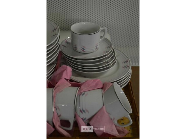 Servies - afbeelding 3 van  4