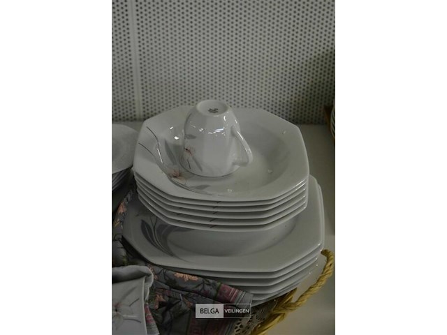 Servies - afbeelding 3 van  4