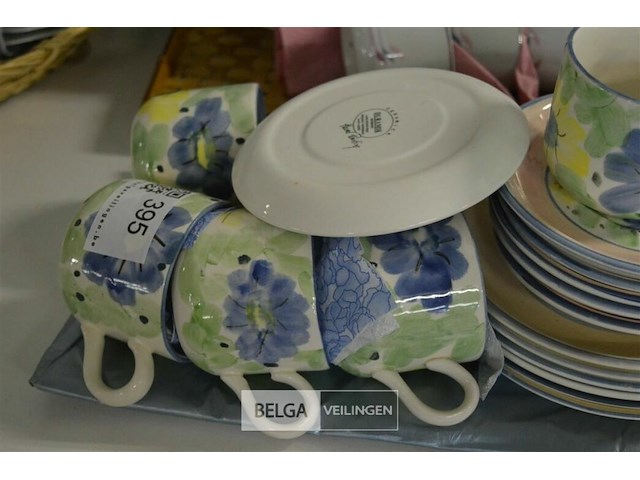 Servies - afbeelding 3 van  3