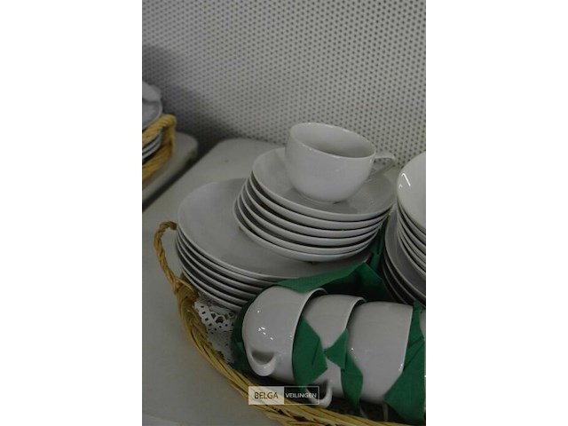 Servies - afbeelding 2 van  4